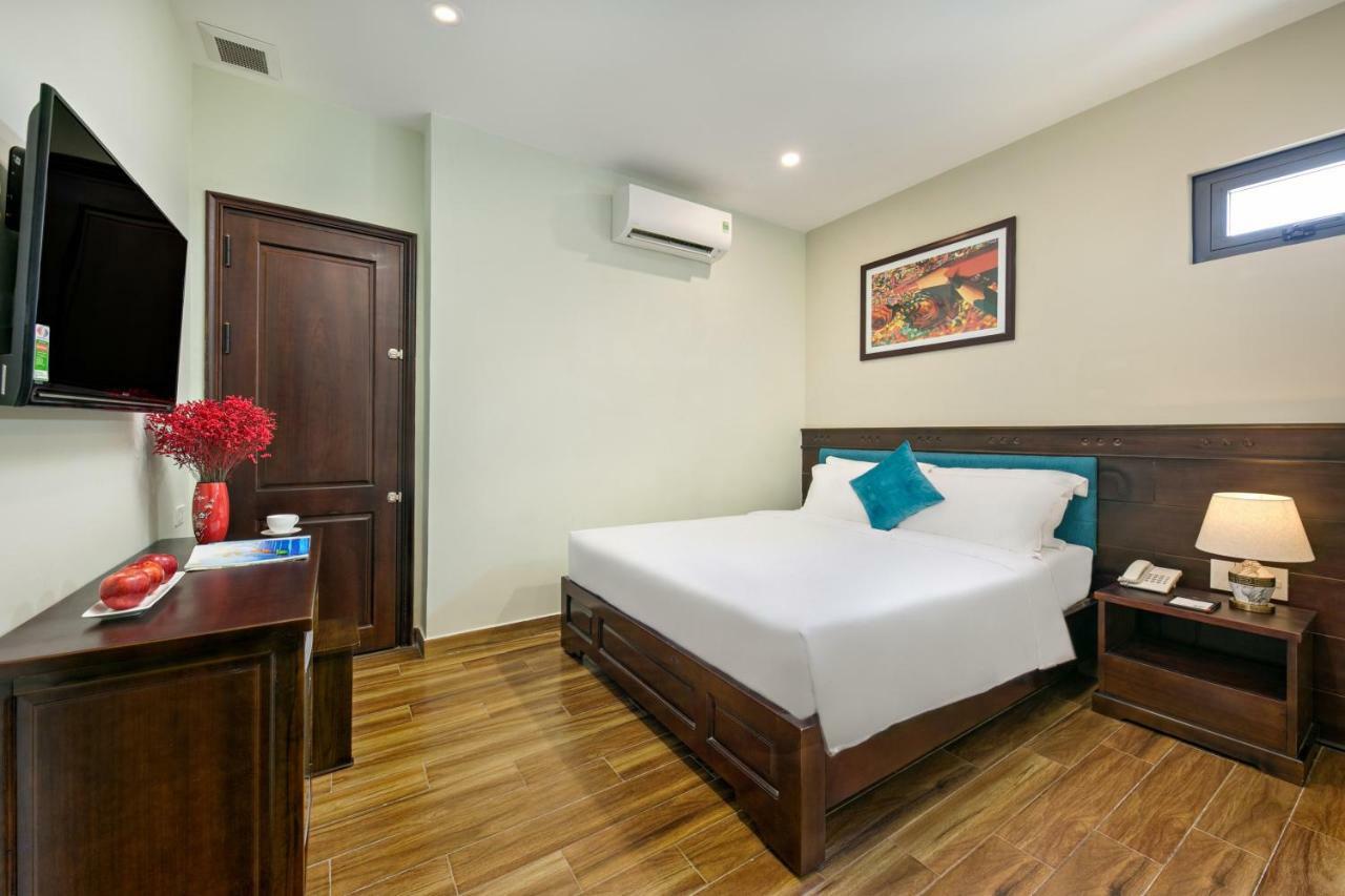 Hotel Celina &