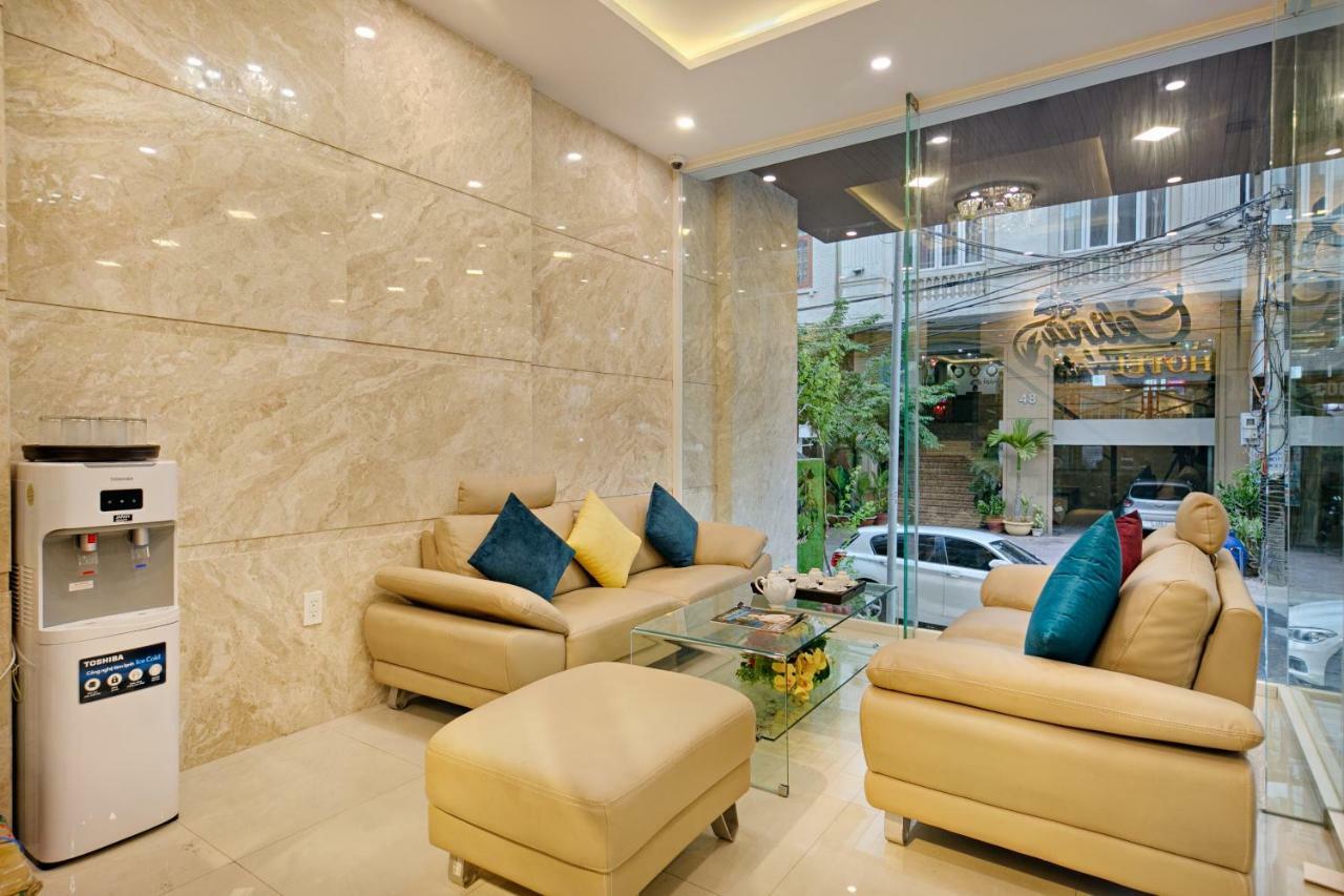 Celina & 4* Da Nang