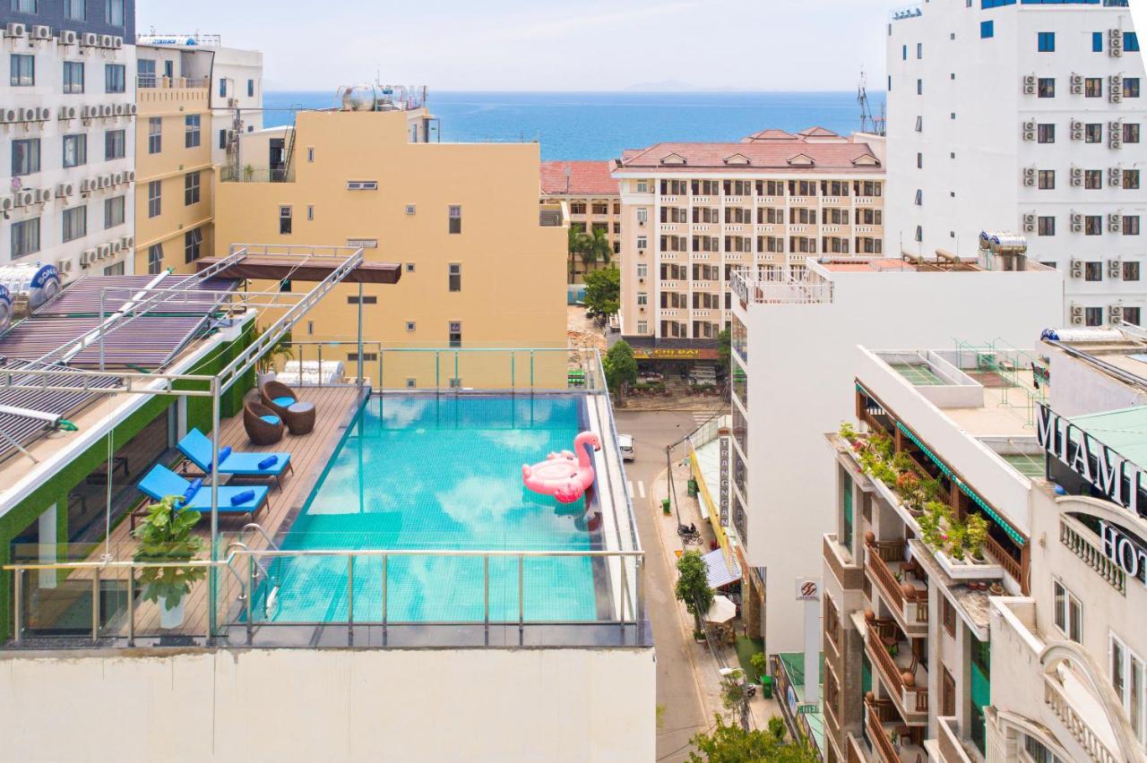 Celina & Hotel